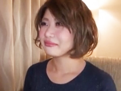 脱いだら爆乳が登場！エッチ好きな色っぽい人妻とほろ酔い状態で不倫パコ撮り