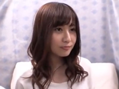 悩める童貞君を不憫に思った素人美女が情けで種付け中出し筆おろしプレイ