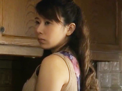 超絶倫義父に襲われるもその固さの虜になってしまう嫁