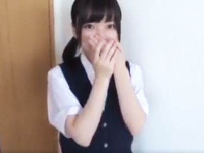 かわいらしい制服JKを部屋に呼んでの生々しすぎるパコ撮り中出しSEX！！
