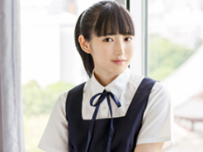 初心な反応がかわいい制服が似合う黒髪ロリっ子とイチャイチャ顔射ハメ