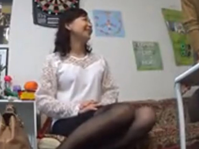 若い男に誘われて喜んでたら種付け中出しされた熟女妻