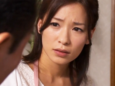 家政婦として働く巨乳妻がクビの代わりに体を求められレ●プされ涙