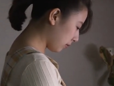 近所でも有名な爆乳妻が隣人に狙われて強制レ●プ！