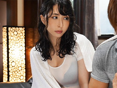 豪雨に襲われてビショビショになった爆乳の宅配ガールを部屋に上げてレ●プｗ